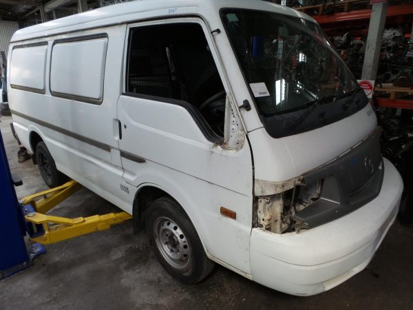 2002 E Series Van