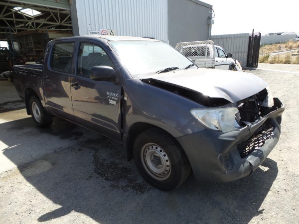2010 TGN16 Hilux Dual Cab