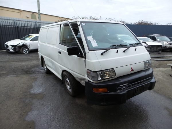 2008 Mitsubishi L300 Express Van